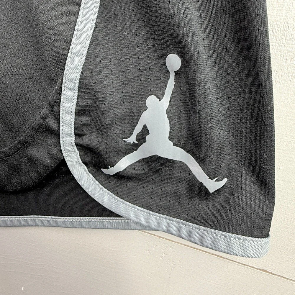 Jordan Basketball Shorts Mens 2XL Black Gray Mesh Athletic Drawstring $